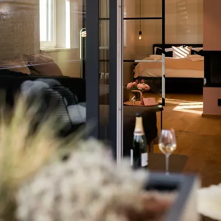 La Apartament *