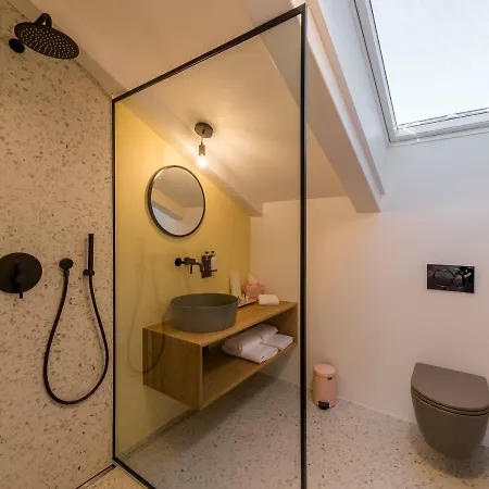 Apartament La *
