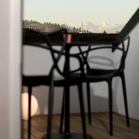 Apartament La *